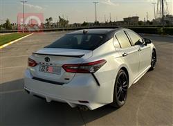 تۆیۆتا کامری